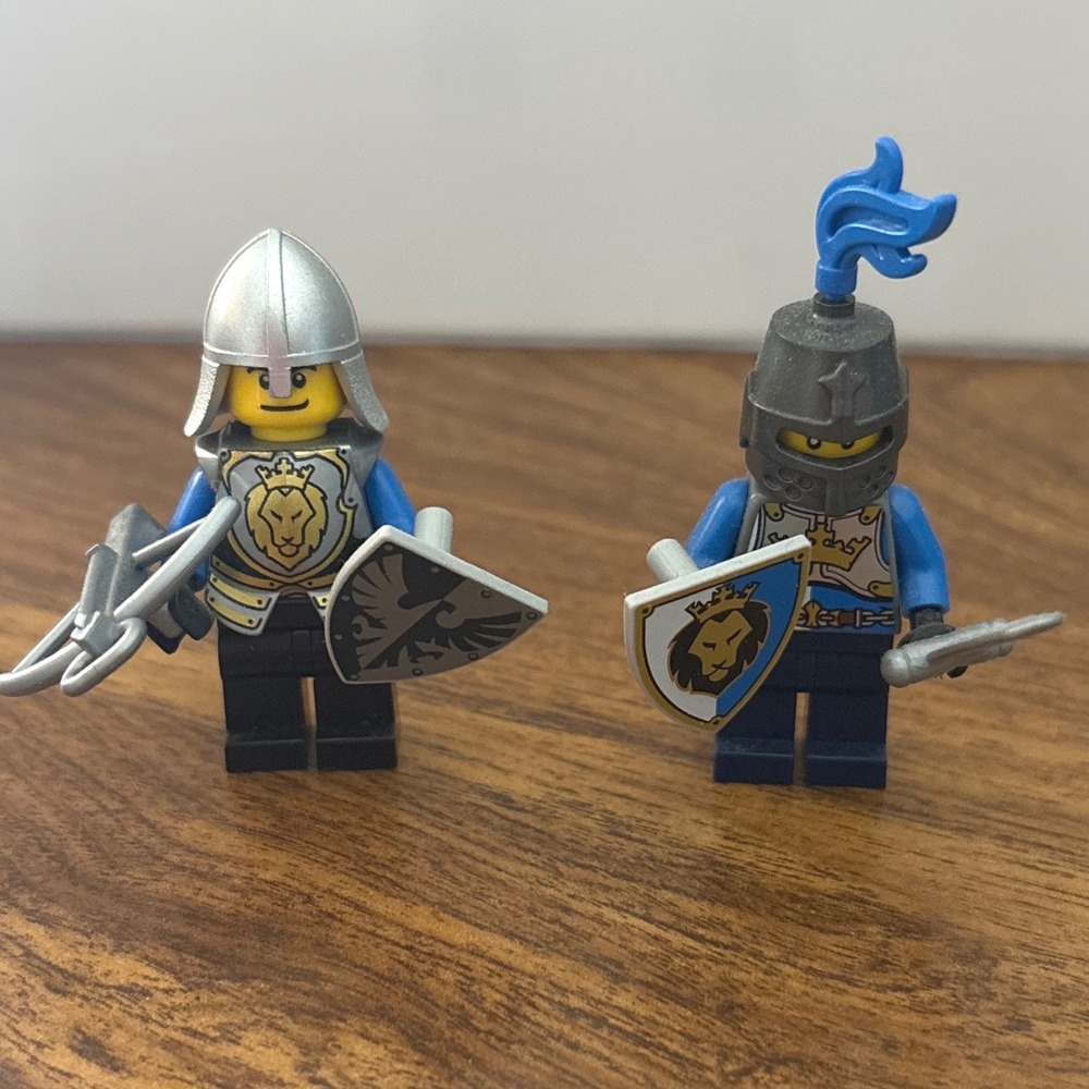 LEGO Castle Lion Knights Minifigures Set of 2 with Weapons and Shields Kingom